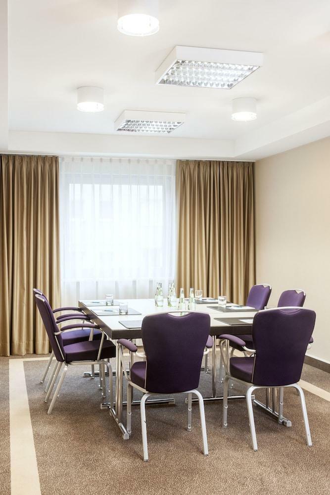 Hotel NH D�sseldorf City-nord