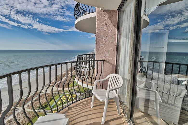 The Palms By Suite At The Beach
