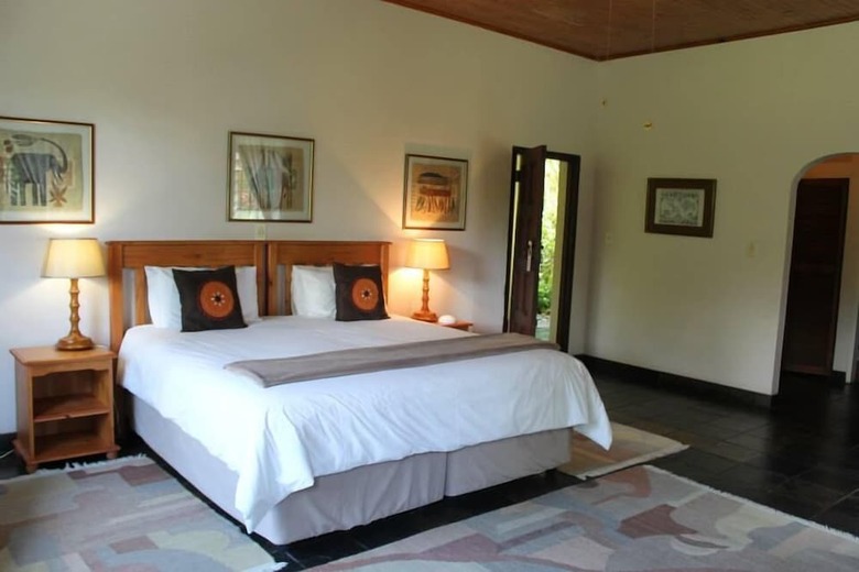 Hotel Laughing Waters Guest House