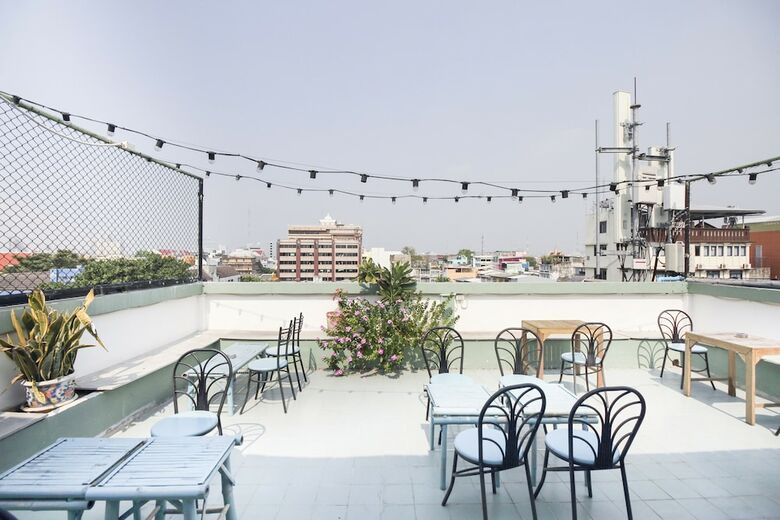 Oyo 537 Na Banglampoo Hotel