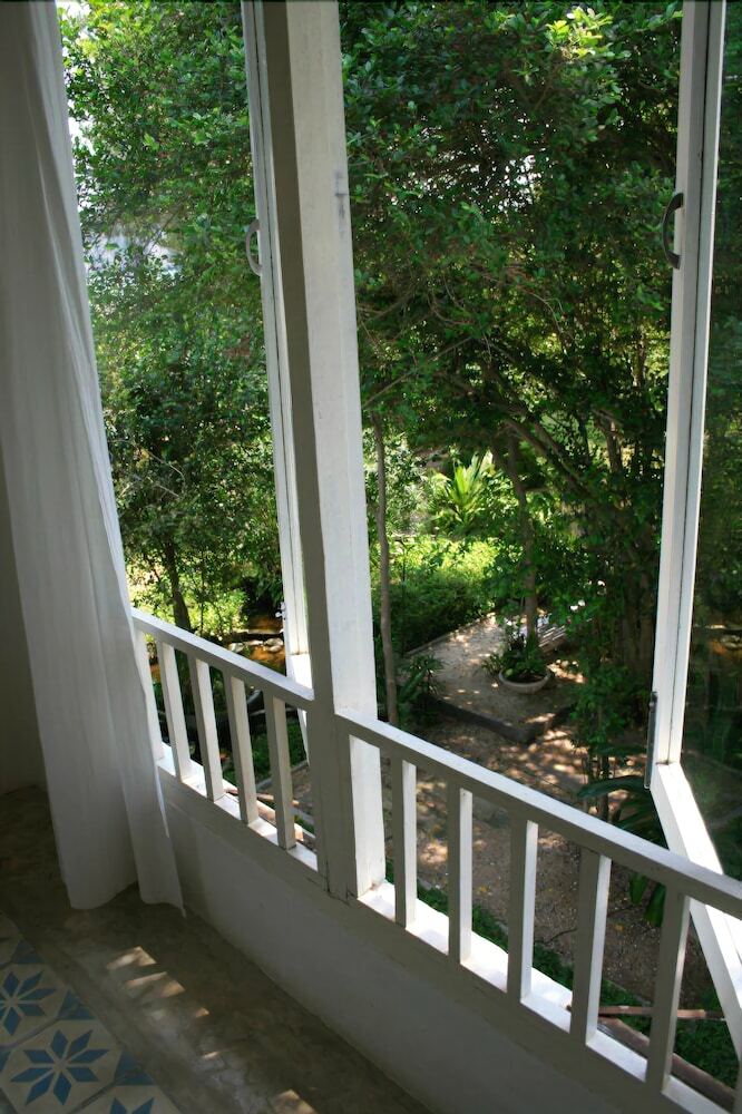 Hotel Brassiere Beach Resort