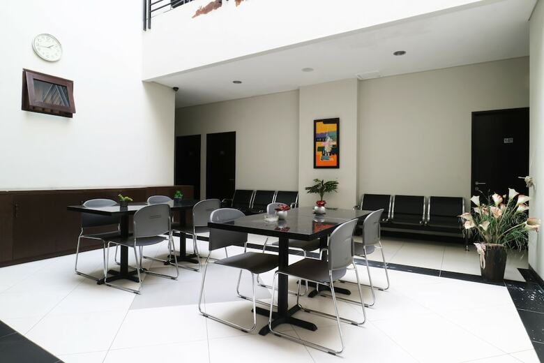 Hotel Sky City Home