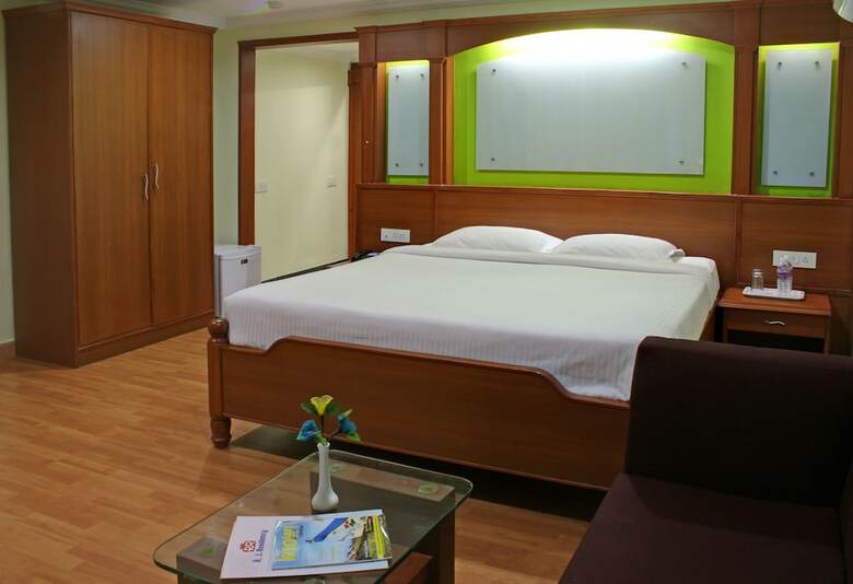 Hotel Rj Residency