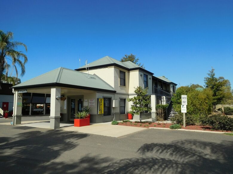 Narrabri Motel And Caravan Park
