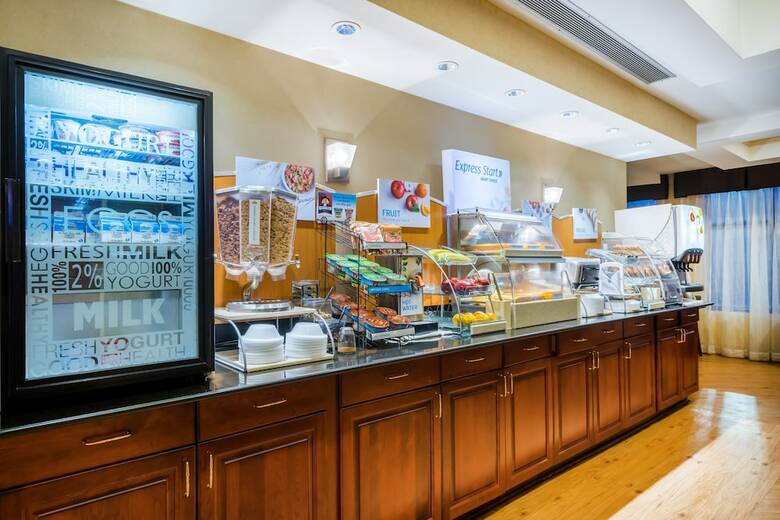 Hotel Holiday Inn Express North East