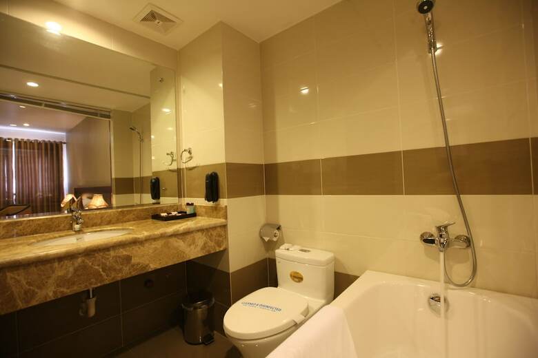 Lac Long Hotel