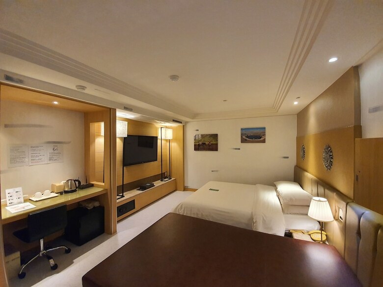 Friendly Dh Naissance Hotel By Mindrum Group