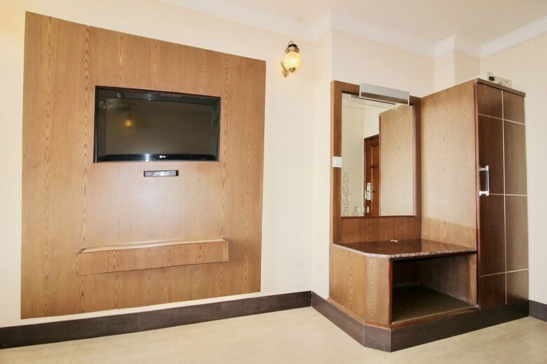 Hotel Asian Plaza Dharamshala