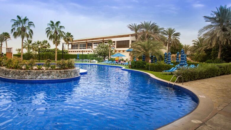 Hotel Dubai Marine Beach Resort & Spa
