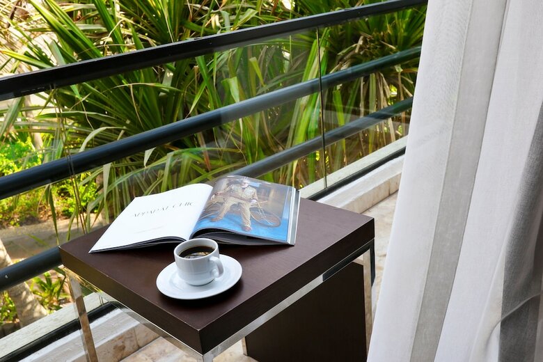 Hotel Dubai Marine Beach Resort & Spa