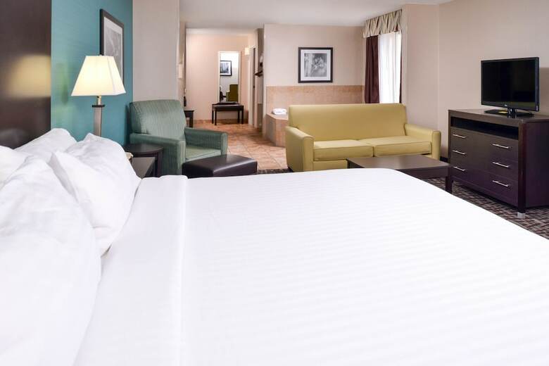 Hotel Holiday Inn Express & Suites North Lima