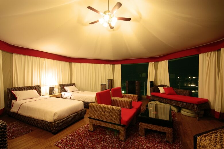 Hotel 4 Rivers Floating Lodge