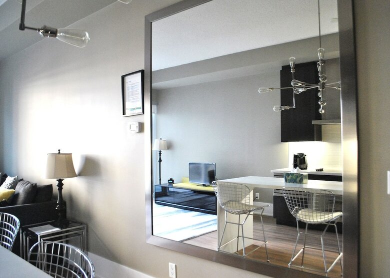 Apartamentos Livingsuites Toronto - Front & John