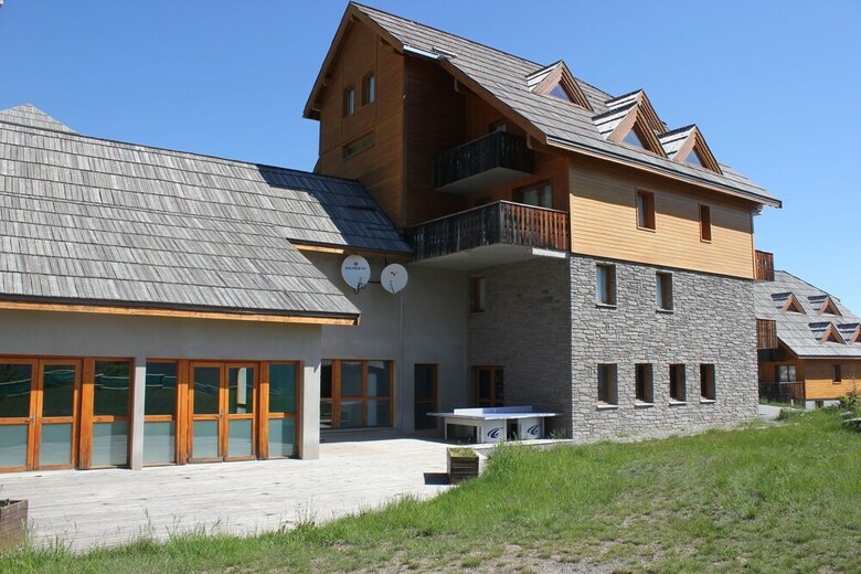Hotel Praroustan By Actisource