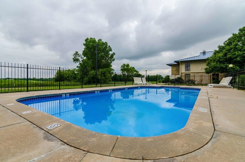 Hotel Quality Inn & Suites