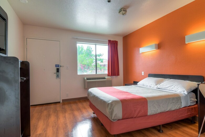 Motel 6 Temecula, Ca - Historic Old Town