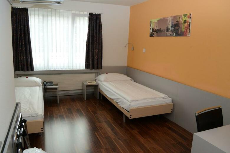 Hotel Alexander Guesthouse