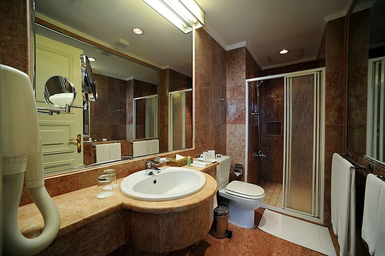 Le Royal Hotel