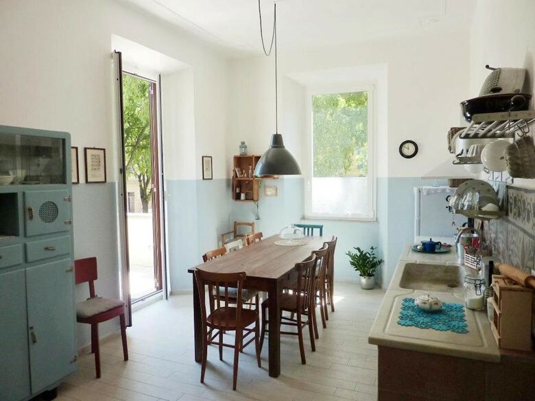 25 Rooms B&B