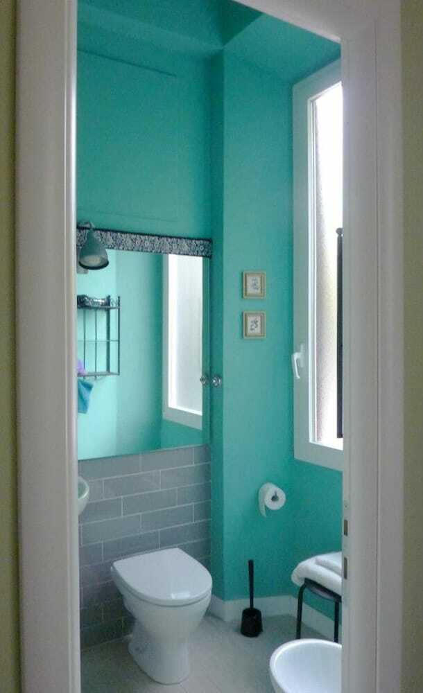25 Rooms B&B