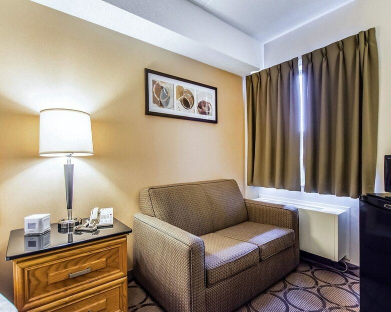 Hotel Comfort Inn East
