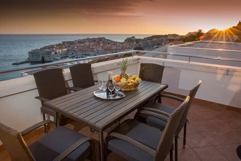 Apartamentos Penthouse The Best Old Town View