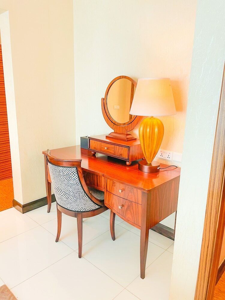 Roda Al Murooj Residences