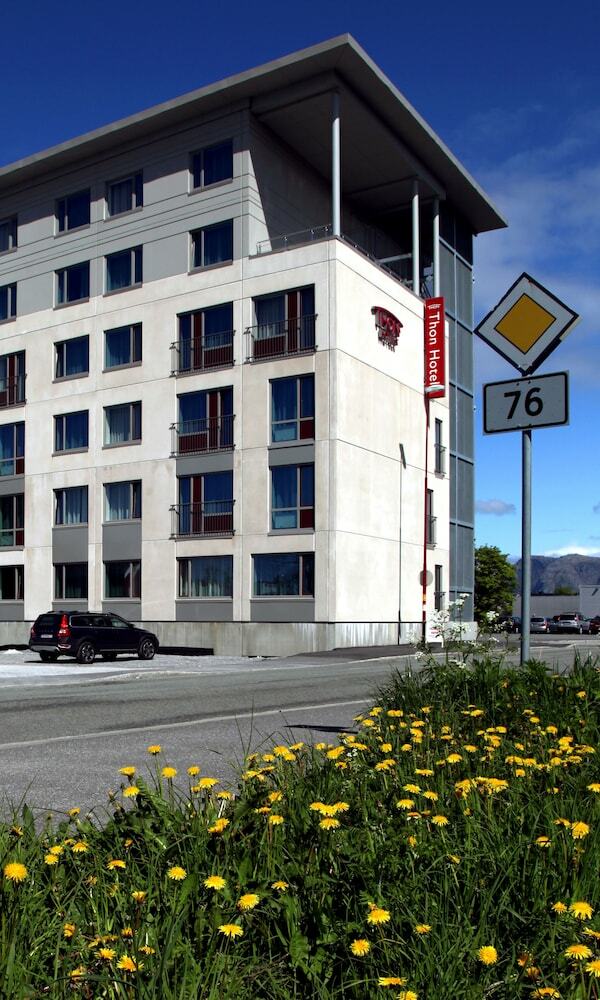 Thon Hotel Br�nn�ysund