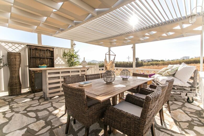 Aeolos Luxury Villas & Suites