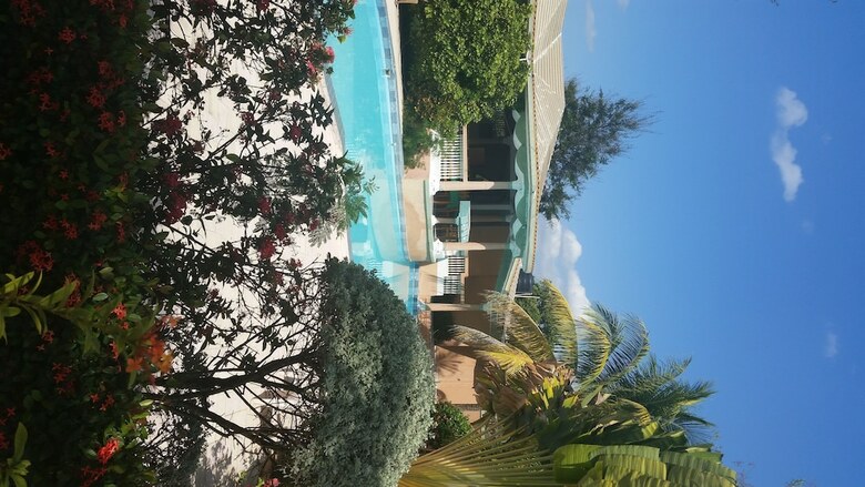 Wozo Plaza Hotel