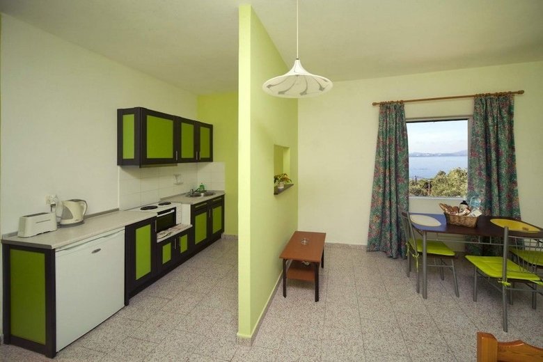 Aparthotel Crystal Blue Apartments