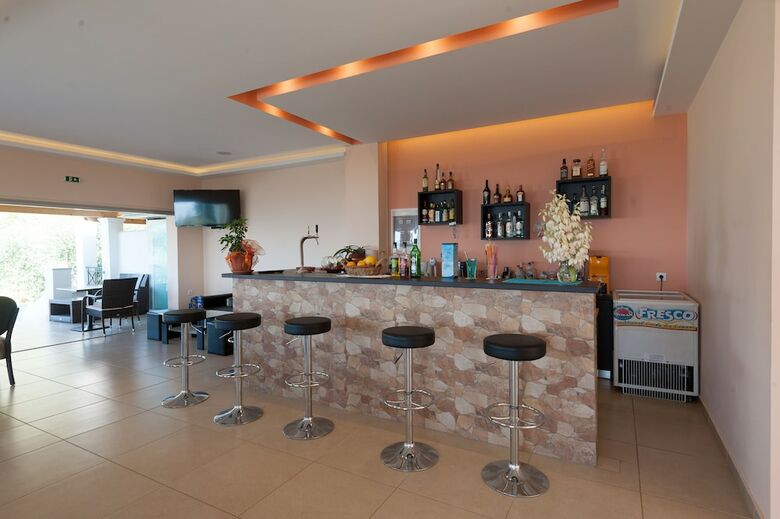 Aparthotel Crystal Blue Apartments