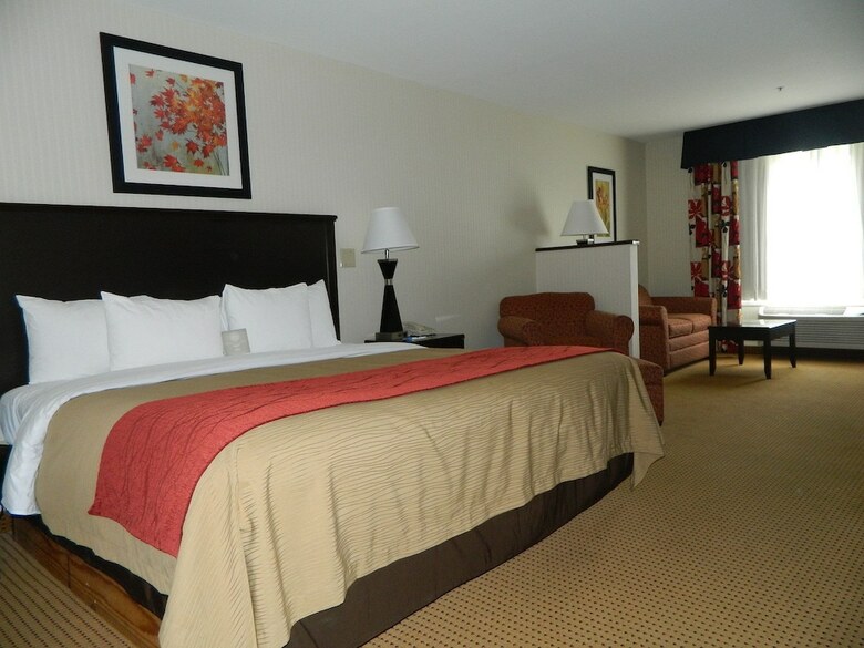 Hotel Quality Inn & Suites