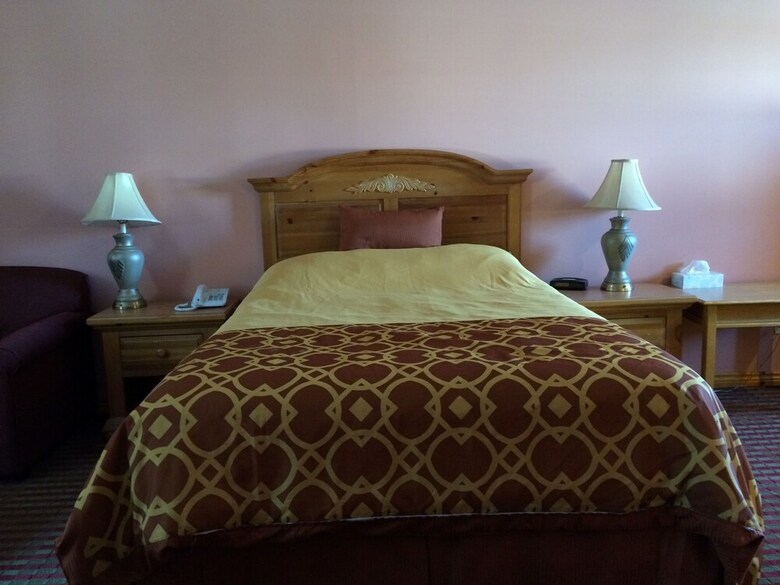 Motel Knights Inn Colonial Fireside Inn