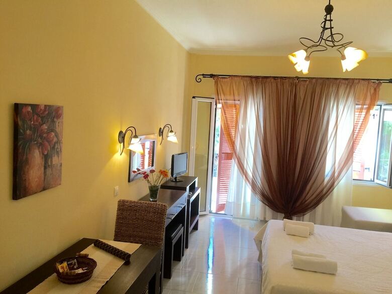 Aparthotel Kostis Villas