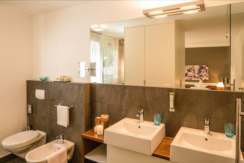 Hidalgo Suites & Restaurant