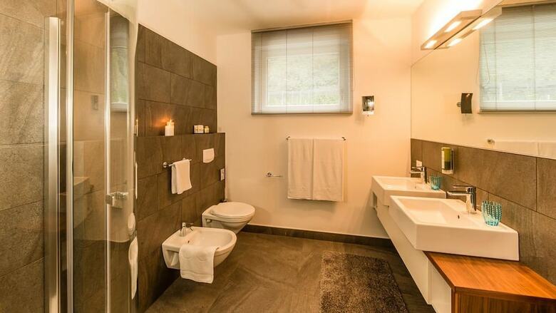 Hidalgo Suites & Restaurant