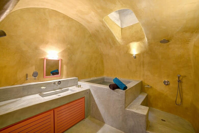 Hotel Caldera Edge Suites