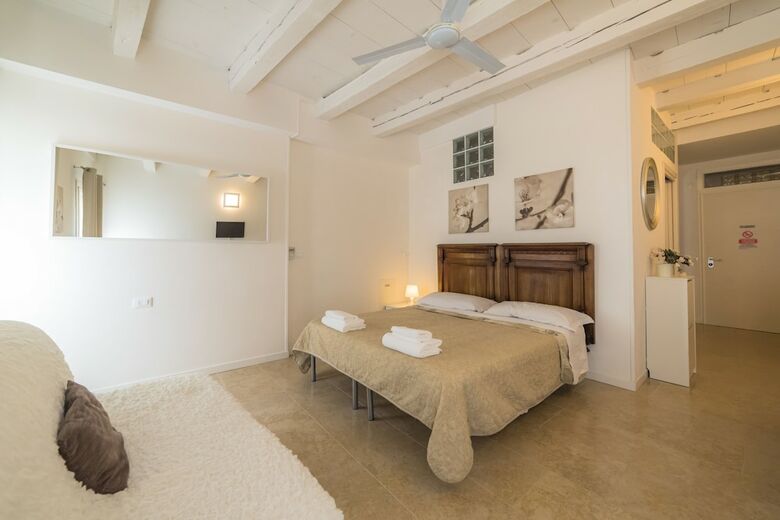 Hotel Academia Residence