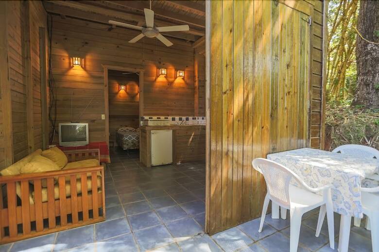 Roatan Bed & Breakfast Apartments