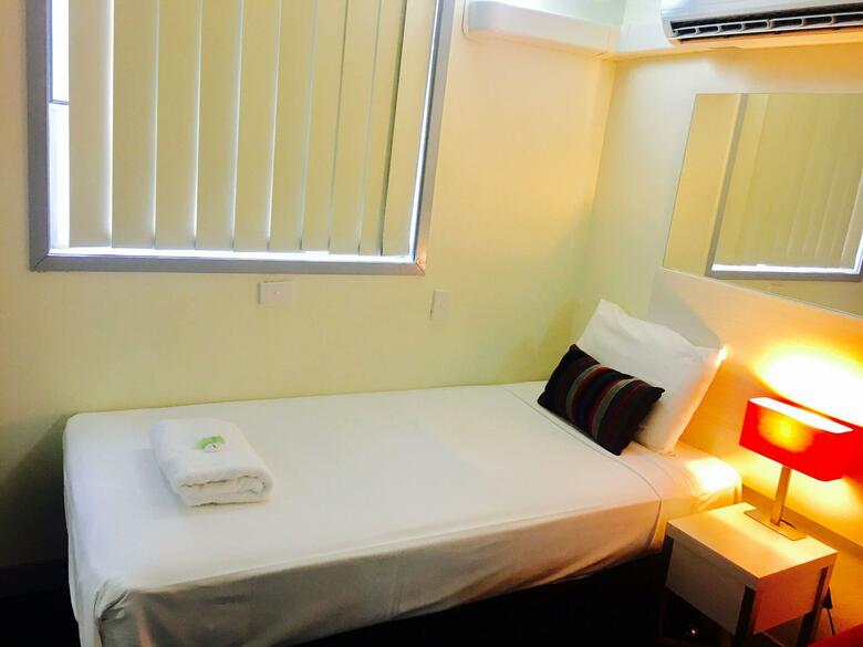 City Edge Brisbane Hotel