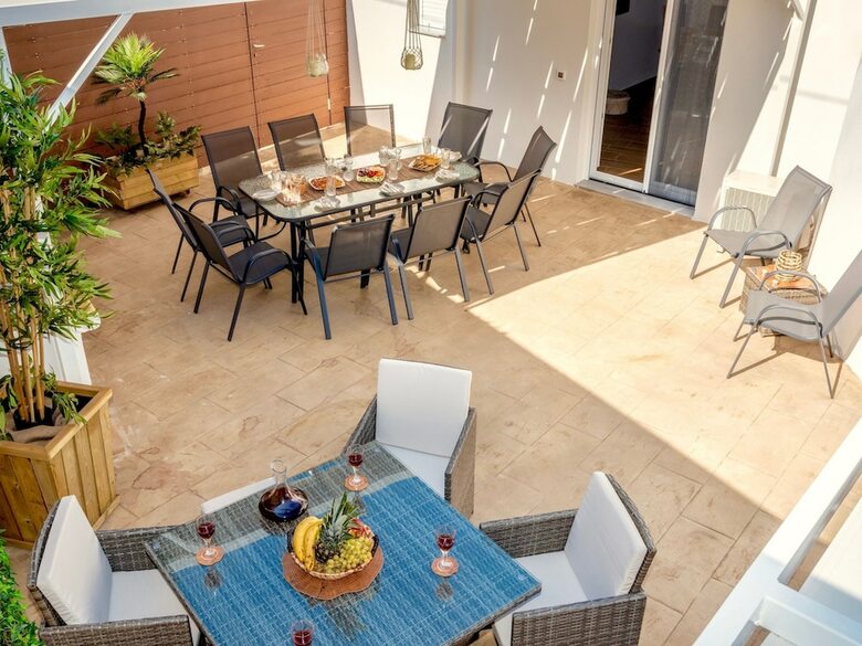 Apartamentos Sky