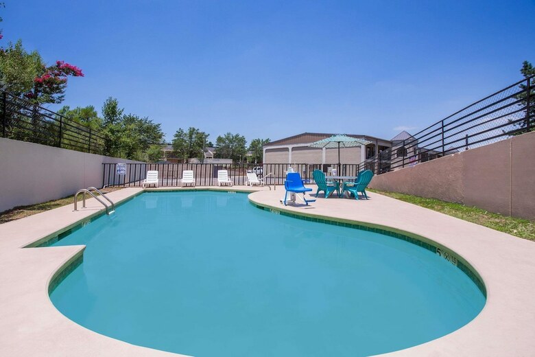 Hotel Super 8 By Wyndham Augusta