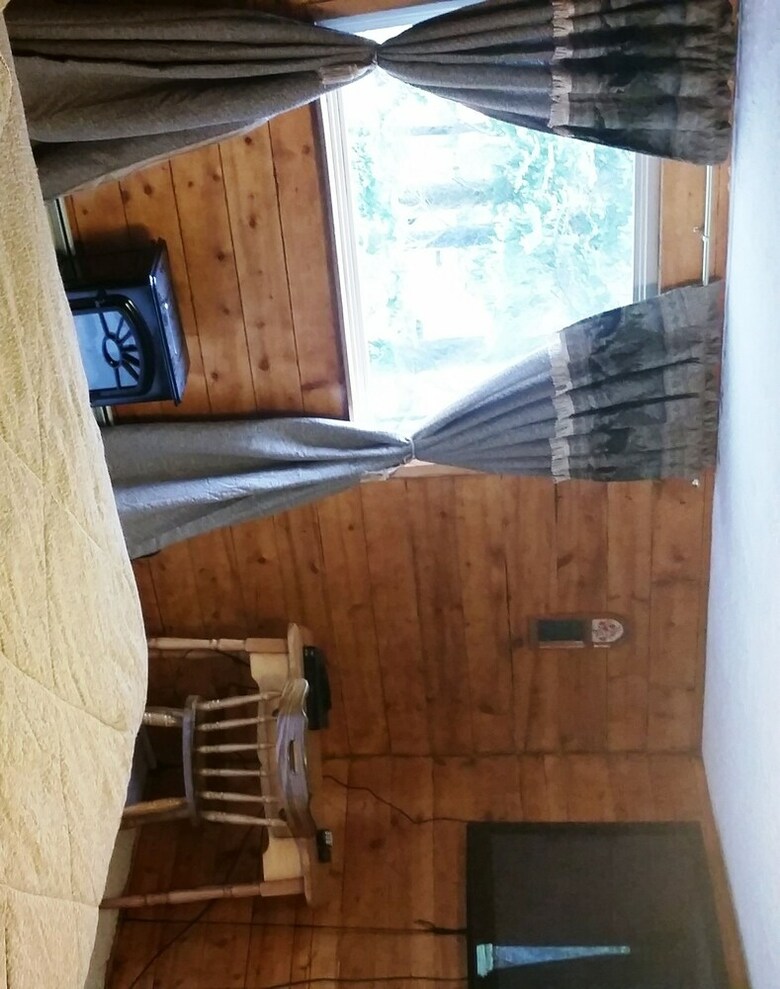 9th Wave Bed And Breakfast