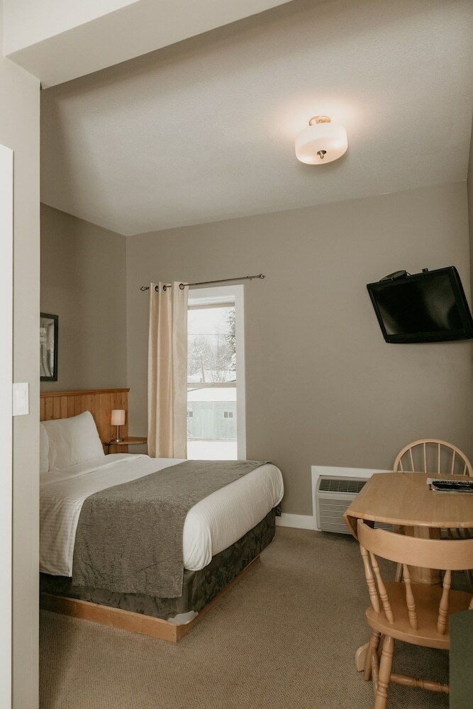 Hotel The Flying Steamshovel Inn
