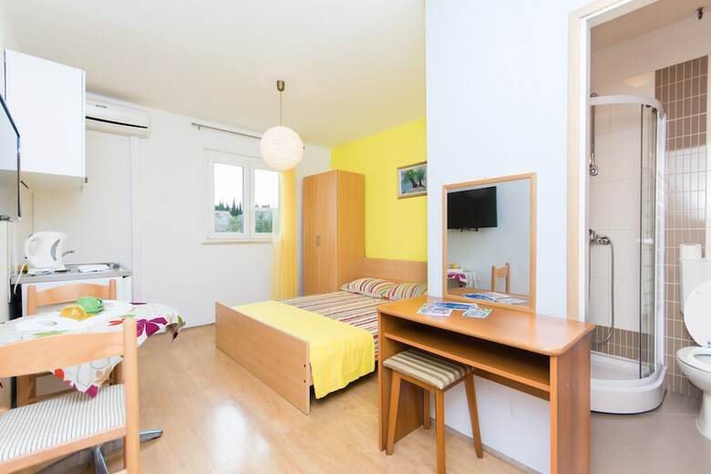 Nina Apartments