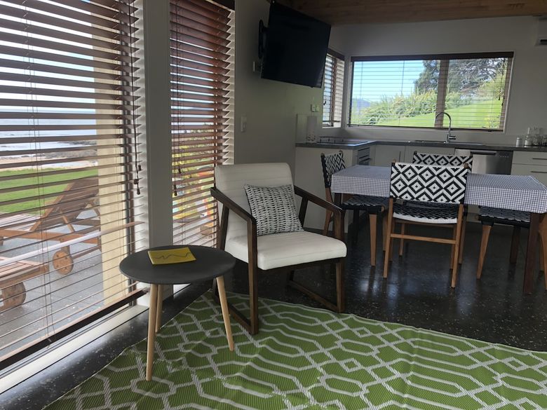 Apartamentos Golden Sand Beachfront Accommodation