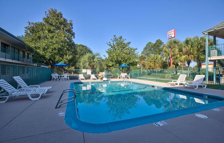 Motel 6 Valdosta, Ga - University