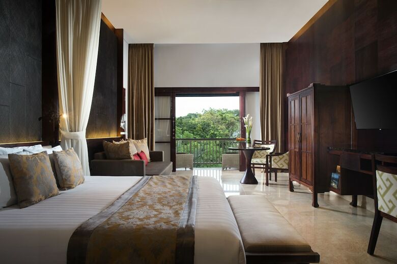 Hotel Puri Santrian