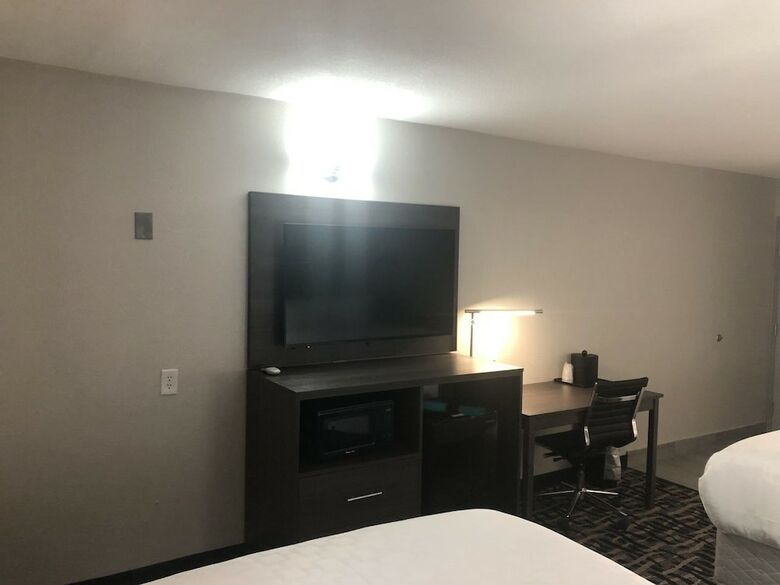 Motel Clarion Pointe